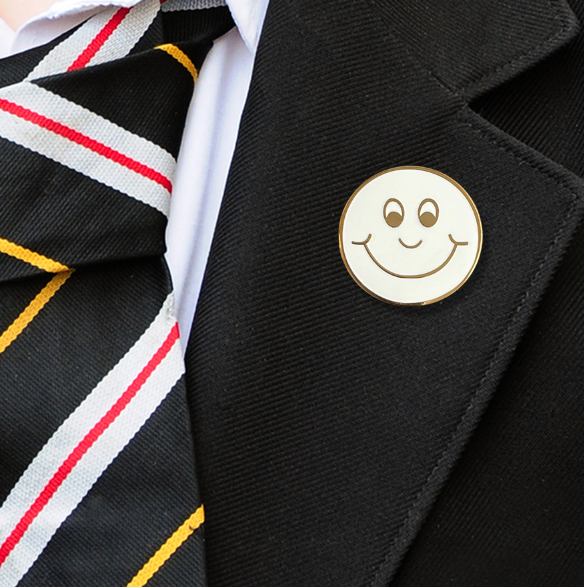 SMILEY FACE ROUND BADGE-8