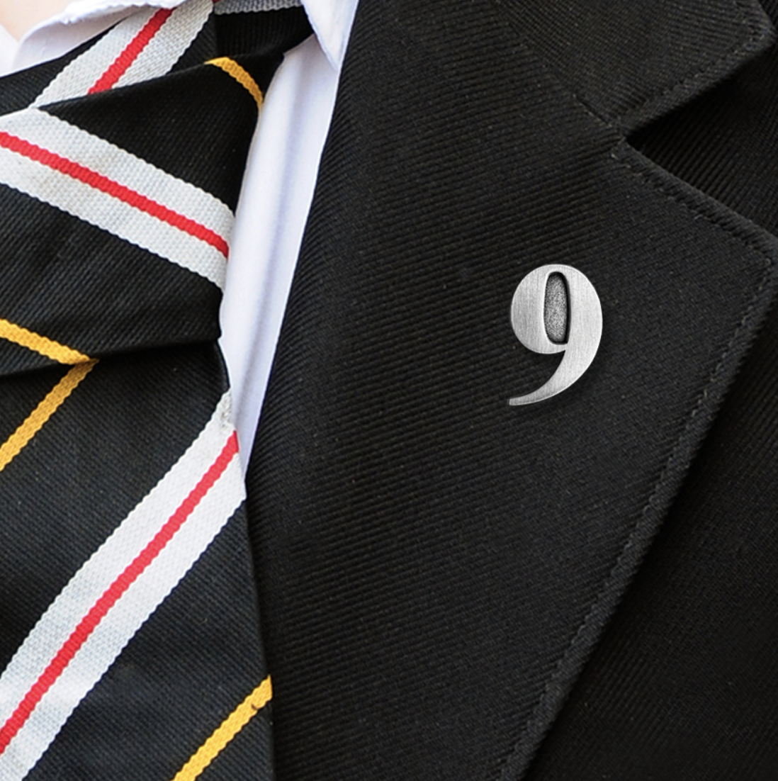 NUMBER 9 YEAR BADGE IN SILVER METAL-3